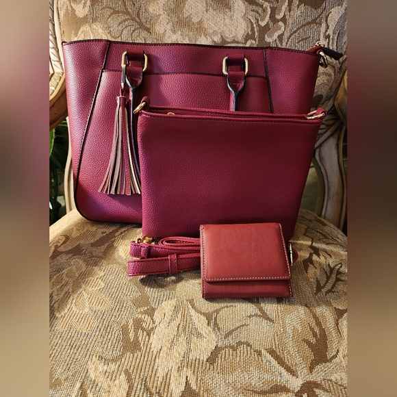 Bass Cranberry Red, Satchel Bag/w Matching clutch bag and Billfold NWOT - Picture 1 of 16